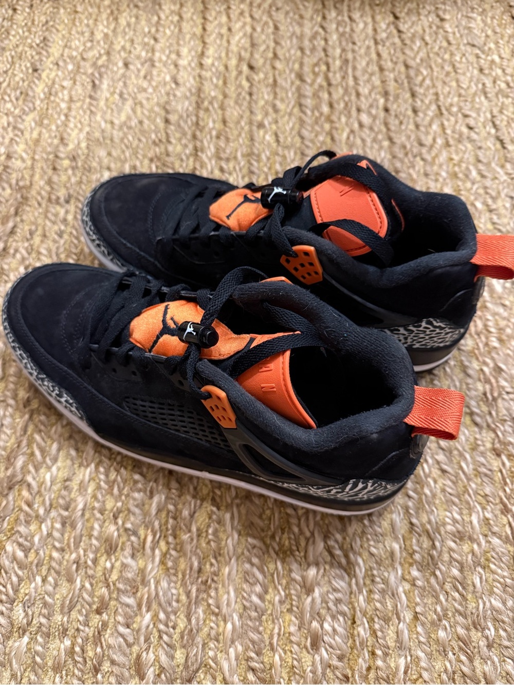 Air Jordan Spizike Black and Orange Retro Men’s Athletic Shoes Size 9.5